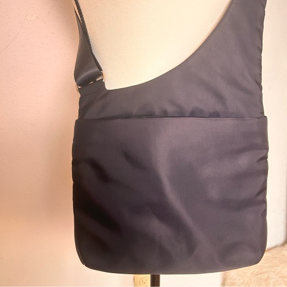 NWOT Hedgren Inner City Fate RFID crossover bag|  black|11”Lx1.5”Wx10”H - Picture 6 of 10